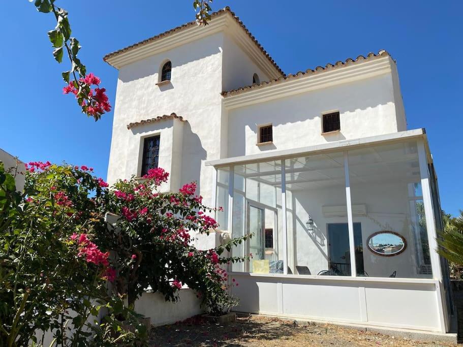 Castle Tower Ground Floor Apartment In Rural Holiday Park 'Cezanne' Tolox Eksteriør billede