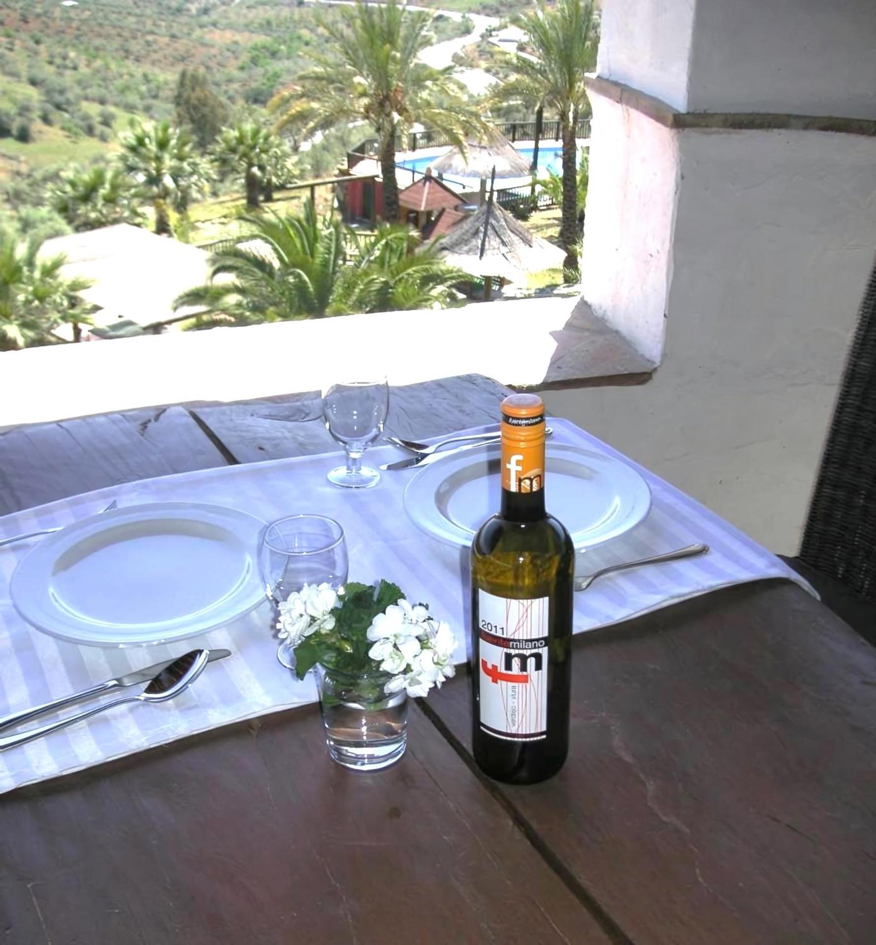 Castle Tower Ground Floor Apartment In Rural Holiday Park 'Cezanne' Tolox Eksteriør billede
