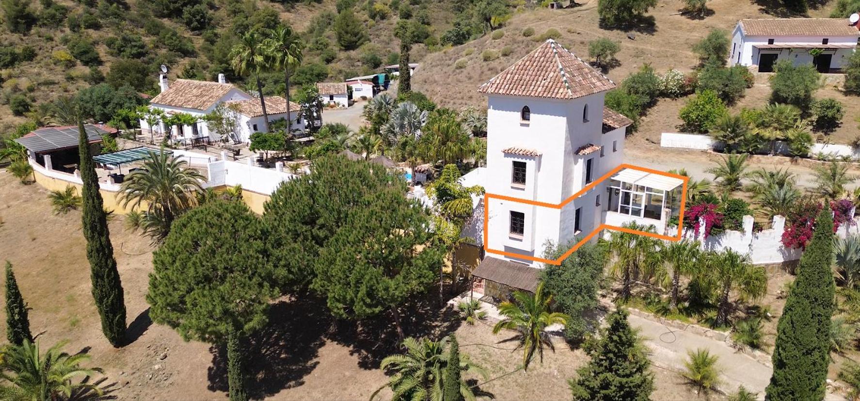 Castle Tower Ground Floor Apartment In Rural Holiday Park 'Cezanne' Tolox Eksteriør billede