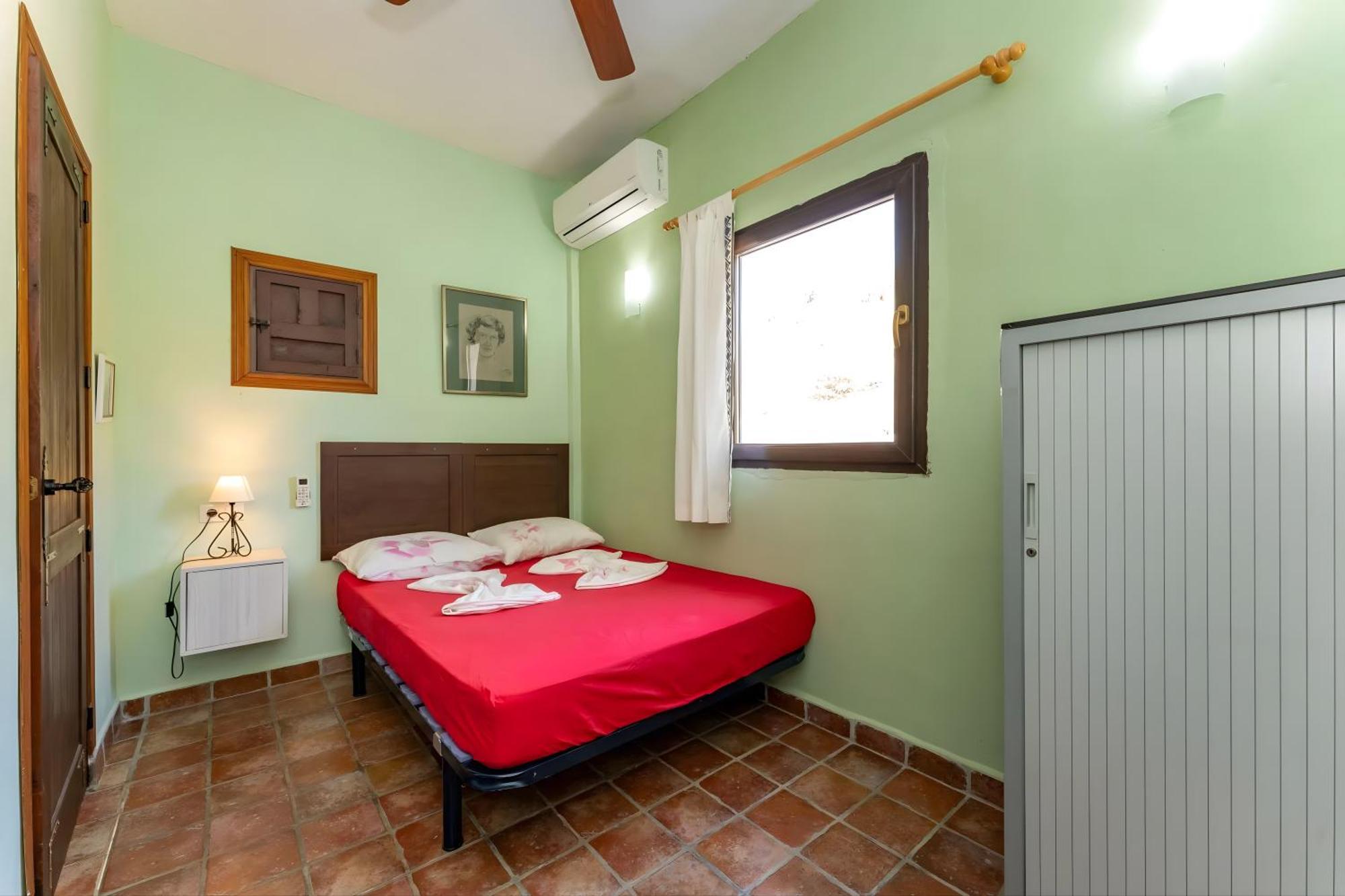 Castle Tower Ground Floor Apartment In Rural Holiday Park 'Cezanne' Tolox Eksteriør billede
