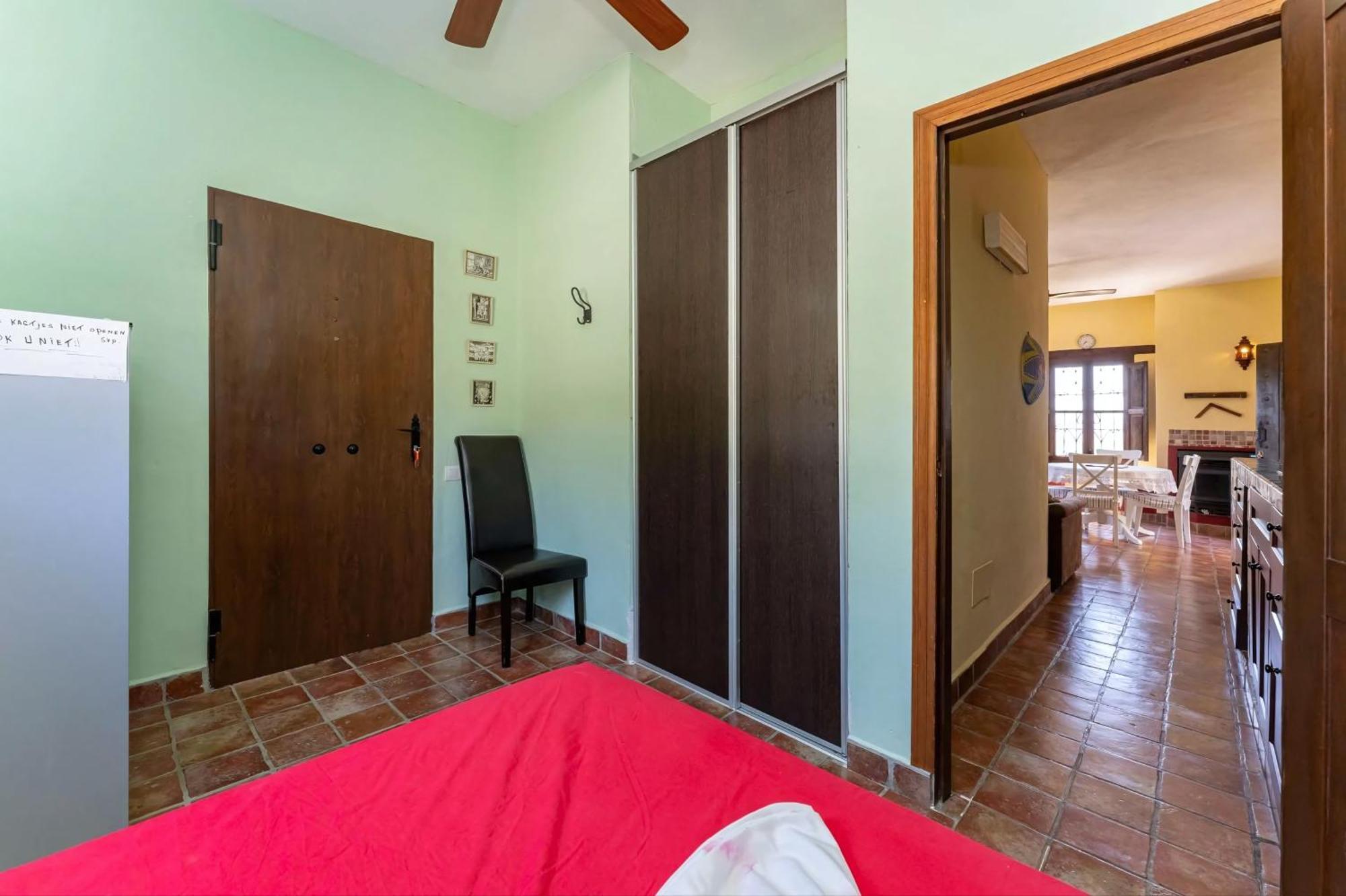 Castle Tower Ground Floor Apartment In Rural Holiday Park 'Cezanne' Tolox Eksteriør billede